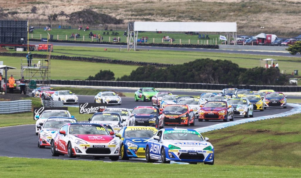 Jimmy Vernon in the Bruce Williams Motorsport eads the feild of Toyota 86 race cars at Phillip Island in 2017